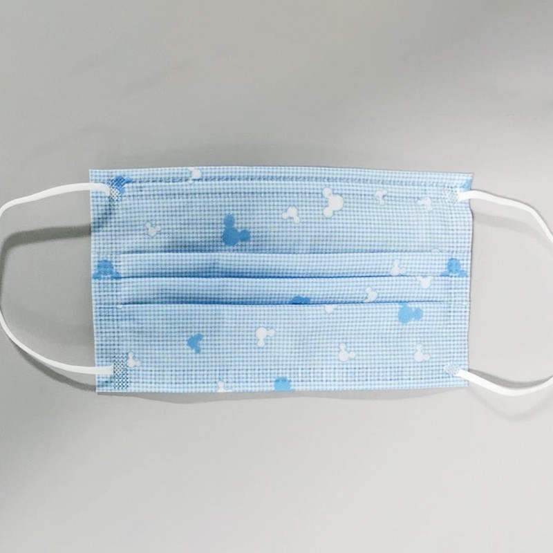 Blue Mickey disposable protective mask has three layers of material, two layers of thickening, double S non-woven cloth and one layer of thickening, 25G95 melting spray cloth