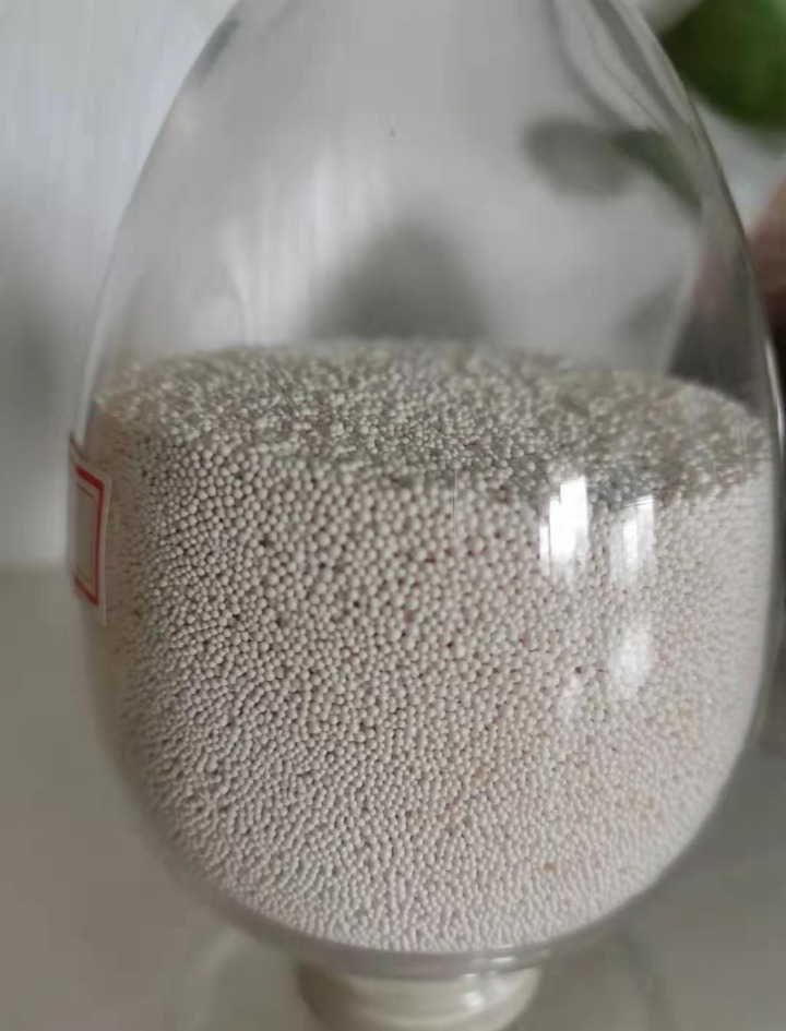 Dichlorophenol adsorption resin