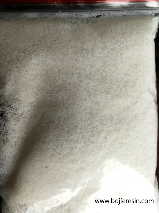 Macroporous adsorbent resin for purification of perilla anthocyanin